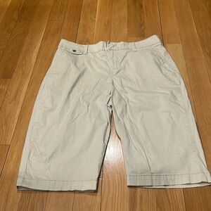 Sonoma women’s beige original skimmer size 14.